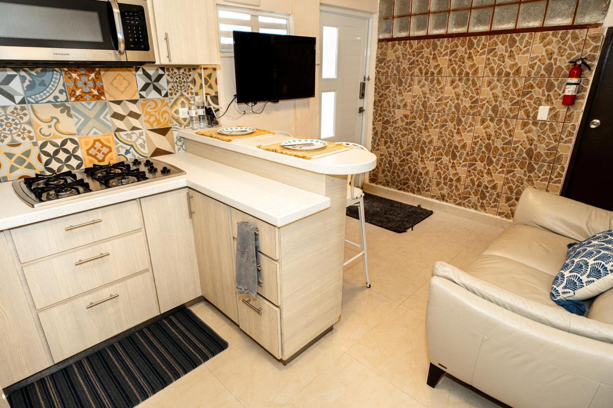 Compact Haven With Private Entrance And Free Parking And Laundry Διαμέρισμα Ponce Εξωτερικό φωτογραφία